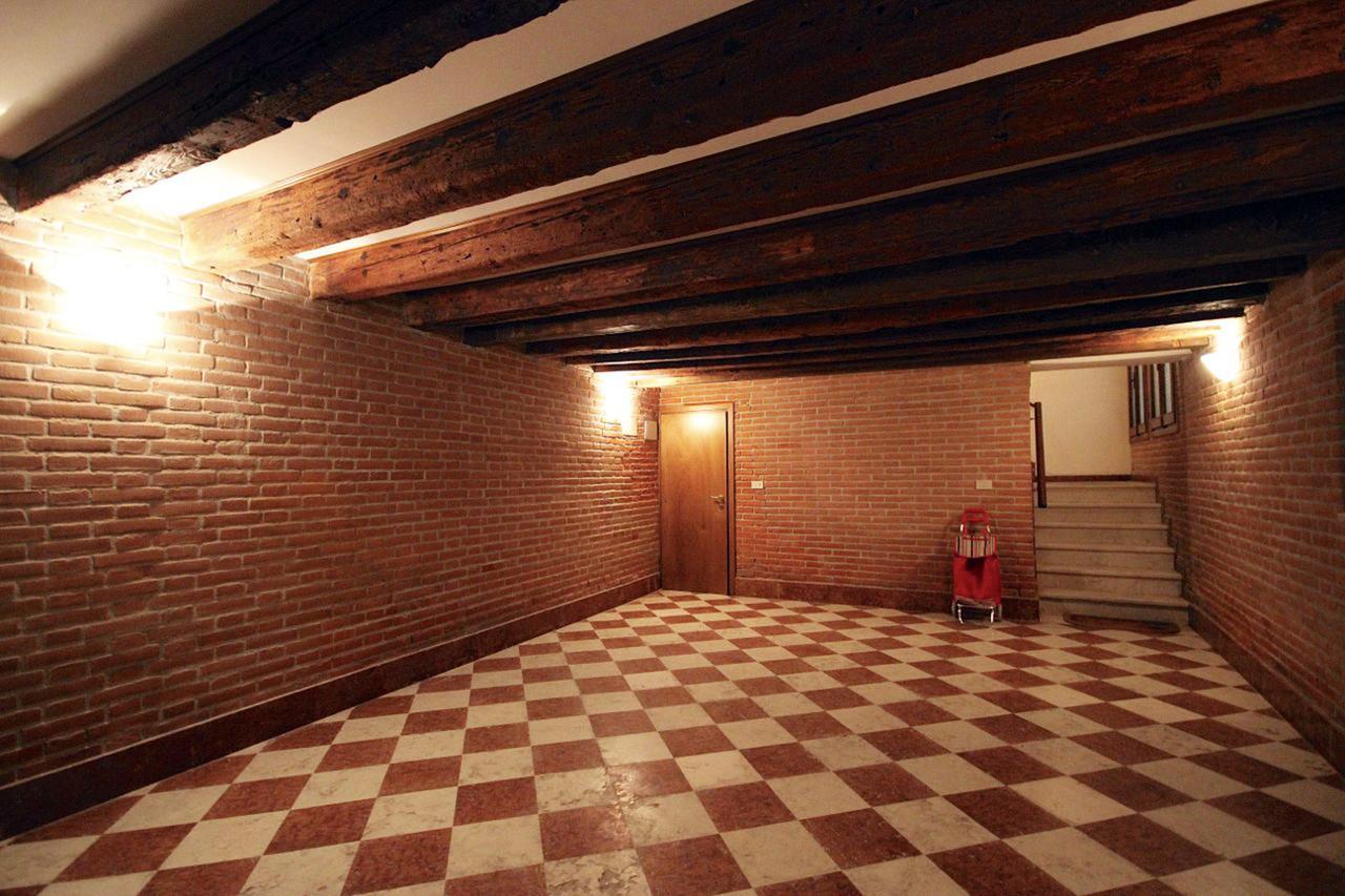 Gondola Bianca Venisejetaime Apartment ภายนอก รูปภาพ