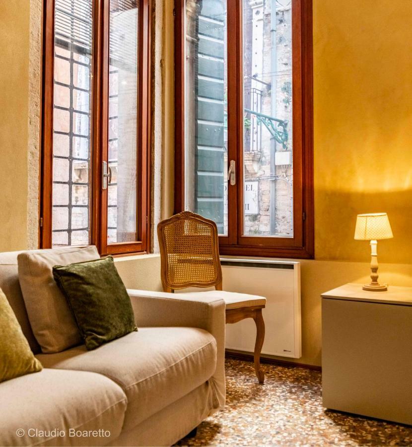Gondola Bianca Venisejetaime Apartment ภายนอก รูปภาพ